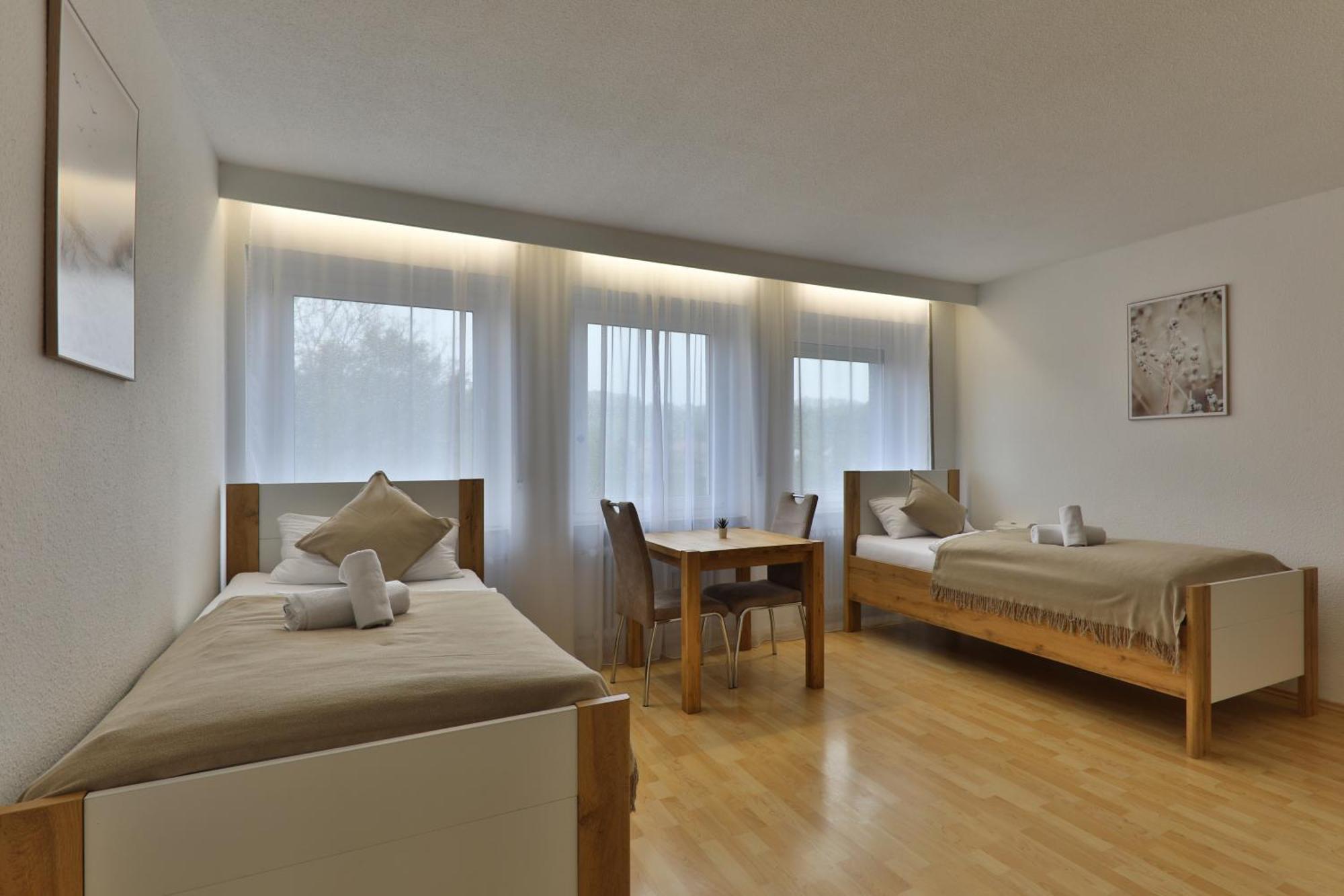 Moderne Ferienwohnungen - Service Wie Im Hotel Goeppingen Luaran gambar