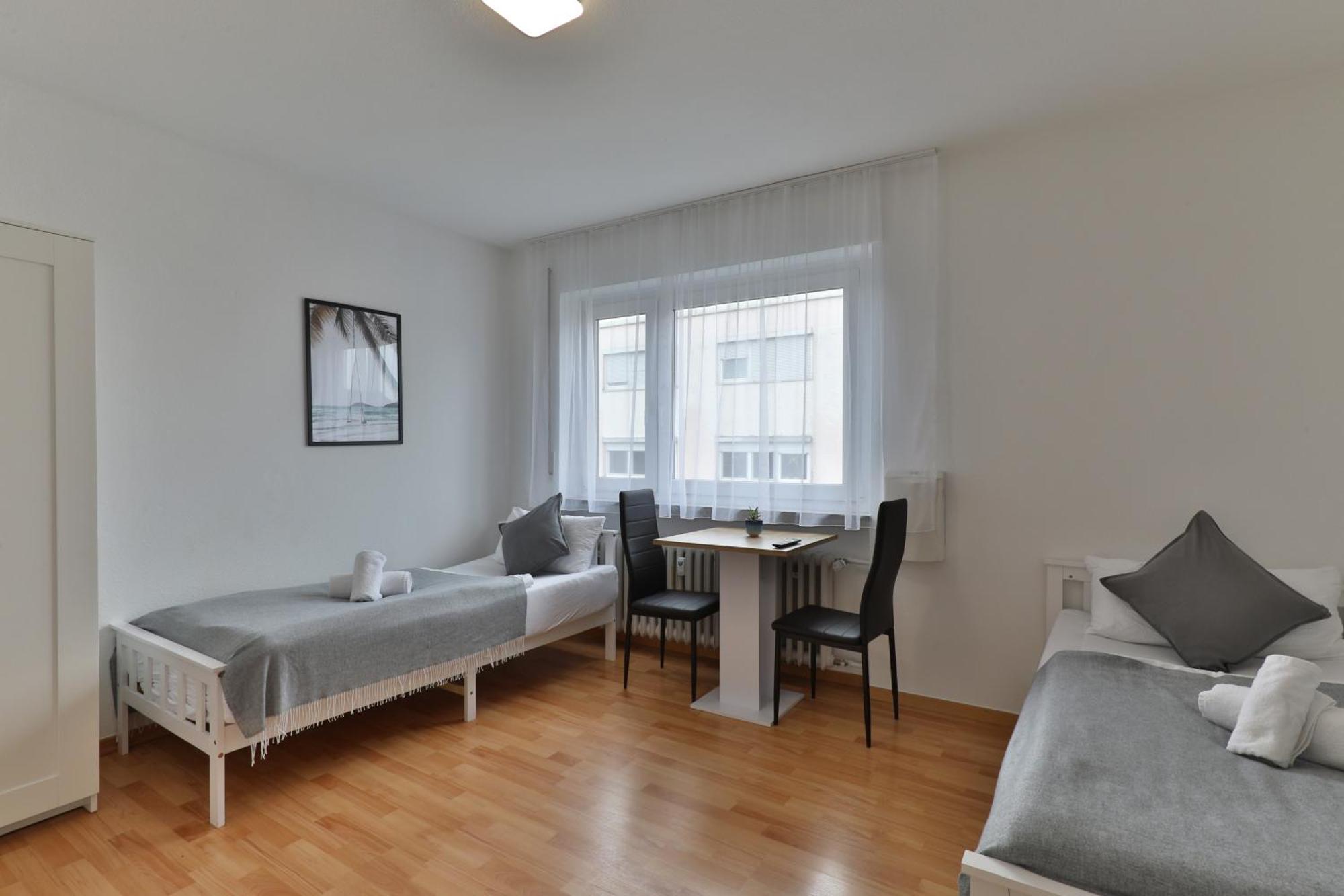Moderne Ferienwohnungen - Service Wie Im Hotel Goeppingen Luaran gambar