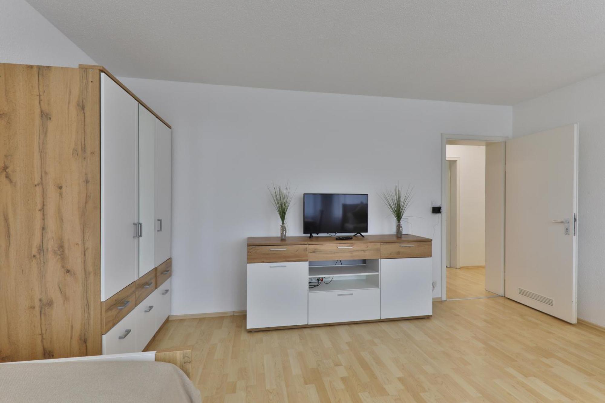 Moderne Ferienwohnungen - Service Wie Im Hotel Goeppingen Luaran gambar