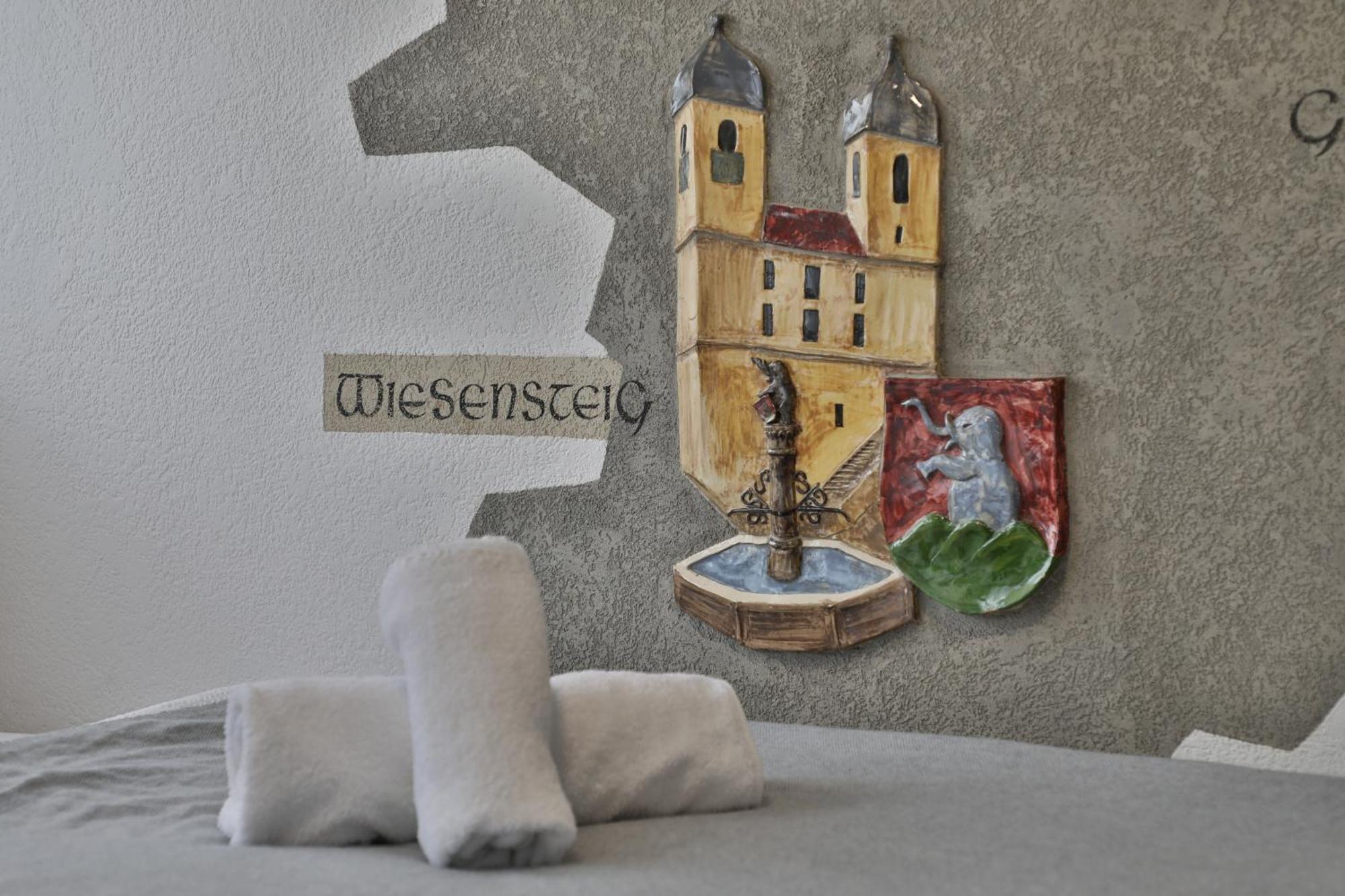 Moderne Ferienwohnungen - Service Wie Im Hotel Goeppingen Luaran gambar