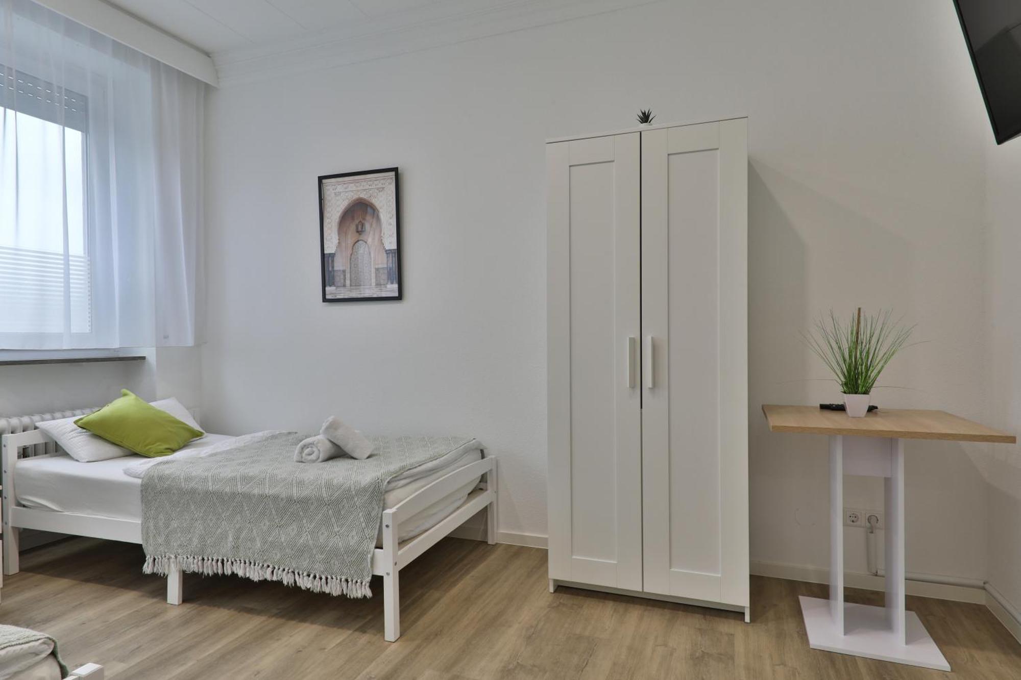 Moderne Ferienwohnungen - Service Wie Im Hotel Goeppingen Luaran gambar